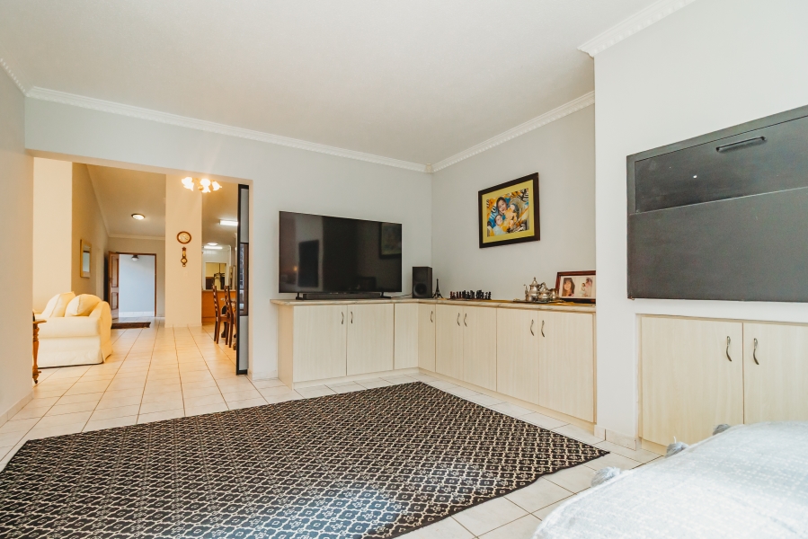 3 Bedroom Property for Sale in King George Park Western Cape
